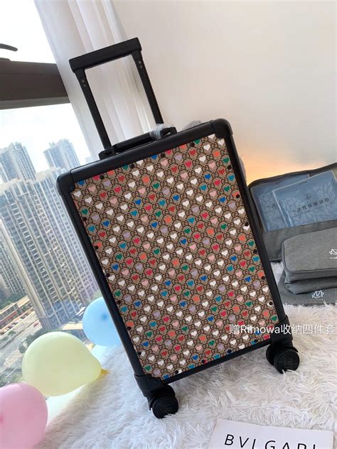 古驰行李箱